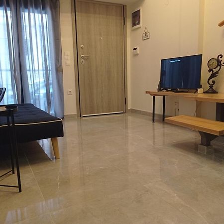 Minimal Two-Floor Apartment Thessaloniki Exterior photo